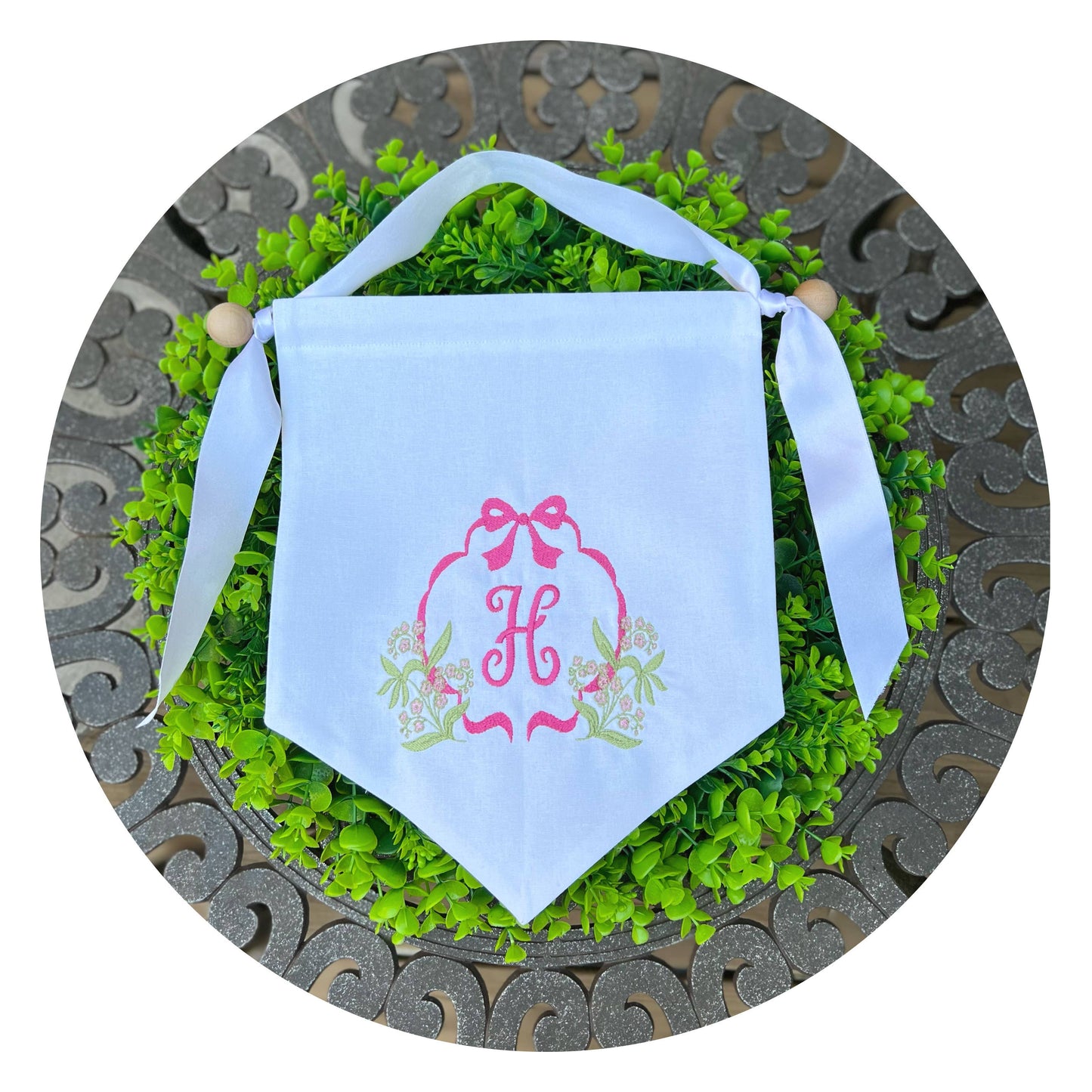 Linen Blend Banner with Hanging Set: White