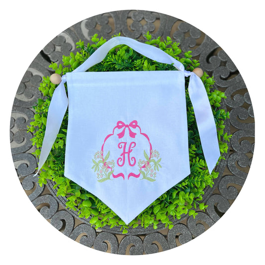 Linen Blend Banner with Hanging Set: White