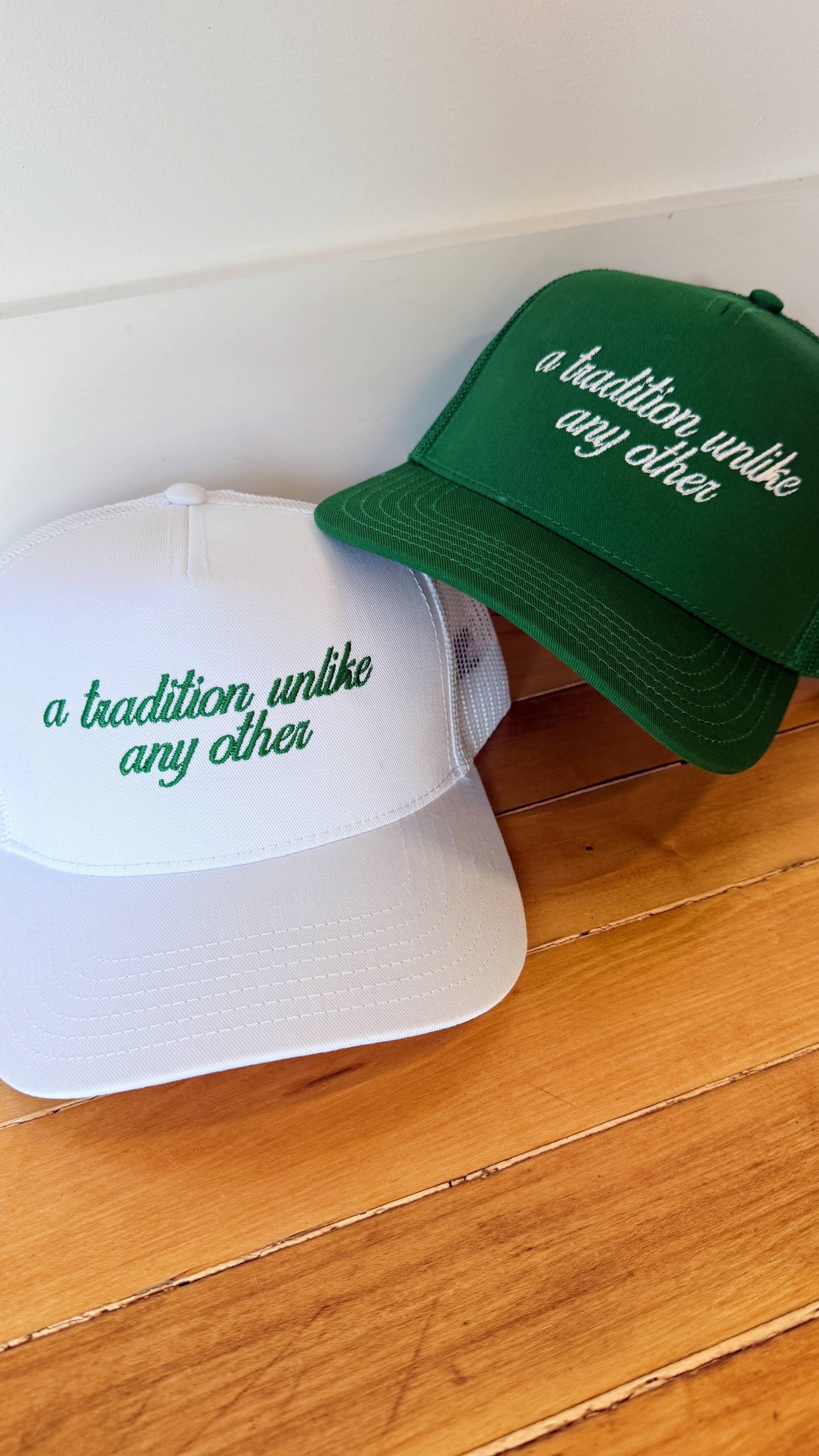 A Tradition Unlike Any Other Masters Embroidered Canvas + Mesh Hat: White hat | kelly green thread